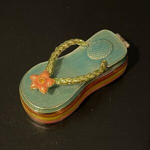 Monet “Flip Flop” Trinket Box. Like new condition. Vintage.